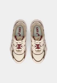 ASICS ROSA 4